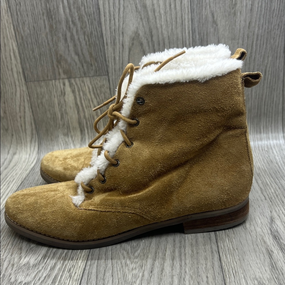Array Tan Ankle Boots With Cream Lining - image 5
